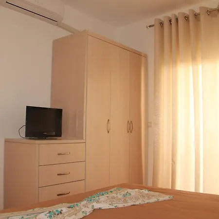 Kristi * Sarandë